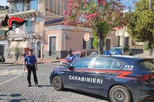 Controllo straordinario a Camporotondo Etneo e San Pietro Clarenza: denunciato minorenne con scooter e targa occultata