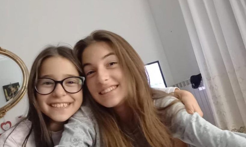 Sorelline scomparse, la svolta è nei pizzini: decriptati i messaggi che tenevano in contatto con l'esterno