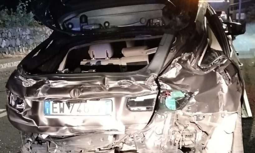 Belpasso, violento scontro auto sulla Circonvallazione: feriti anche bambini, traffico bloccato fino a notte