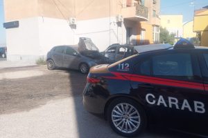 Paternò, incendia un'auto in via Balatelle: arrestato un 35enne