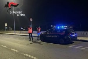 Pirata della strada a Biancavilla: 45enne di Adrano denunciato per omissione di soccorso dopo incidente