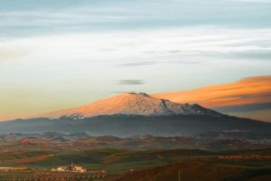 Etna, scienza e paesaggio vulcanico: a Trecastagni il Festival Vulcani con Ingv e studiosi da tutta Italia