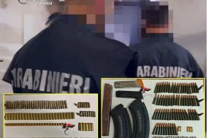 Catania, giro di vite sulle armi: sequestrati centinaia di colpi e caricatori nel quartiere Pigno