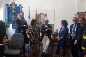 Caporalato e lavoratori migranti, a Paternò nasce il tavolo per il "Modello Nardò": sopralluogo al campo di Ciappe Bianche