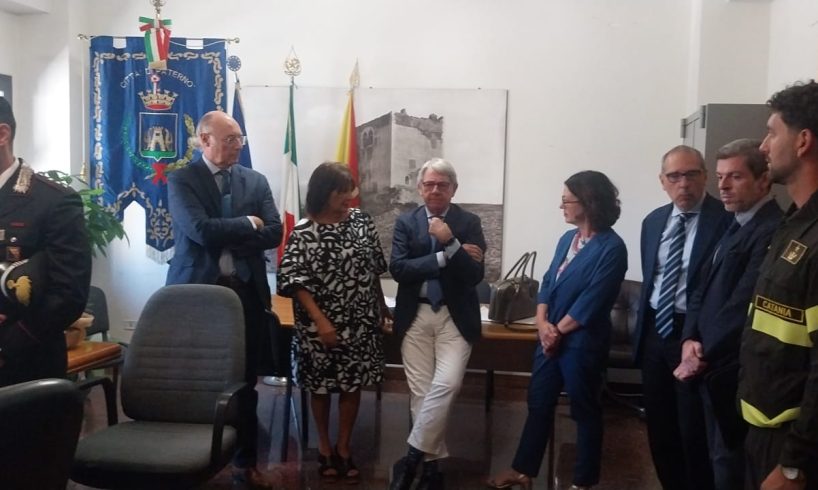 Caporalato e lavoratori migranti, a Paternò nasce il tavolo per il "Modello Nardò": sopralluogo al campo di Ciappe Bianche