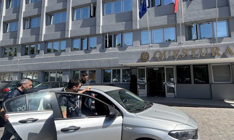 Catania, teneva l'eroina nella scarpa sotto il comodino: pusher 62enne arrestato