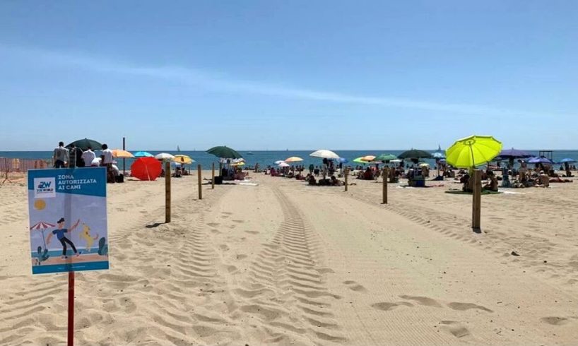 Catania, pensionato di 73 anni muore annegato alla spiaggia della Plaia: malore in acqua dopo il pasto