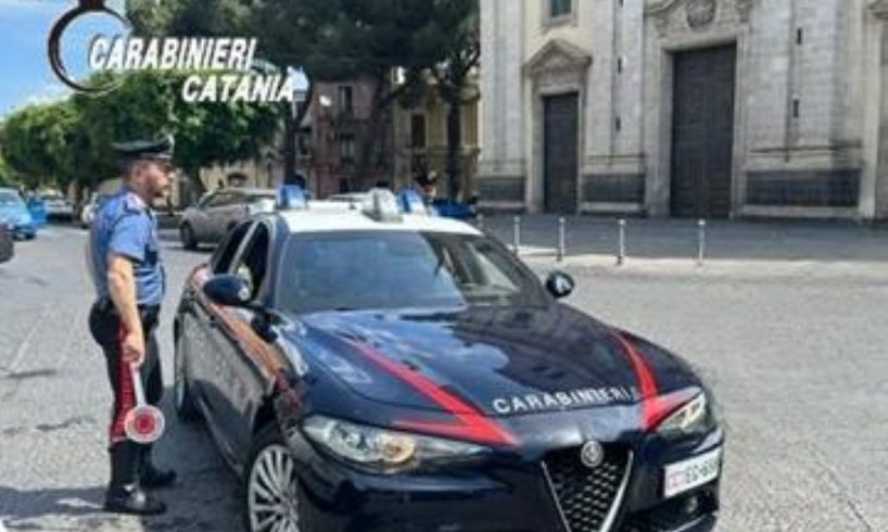 Paternò, giovane donna fuori controllo: minacce e false generalità ai Carabinieri. Denunciata.