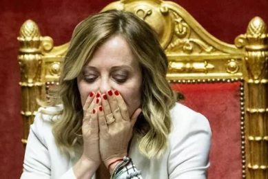 Legge elettorale, franchi tiratori affondano Meloni alla Camera: opposizioni in festa chiedono le dimissioni