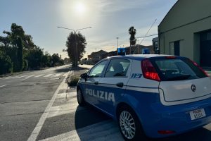 Pazza fuga a Catania: sperona la volante per due volte: 39enne bloccato e arrestato a Librino