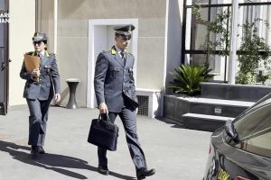 Catania, frode fiscale sui carburanti: confiscati beni per 220mila euro a imprenditore