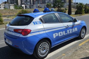 Catania, tenta di bruciare l'auto di un conoscente per motivi sentimentali: 59enne arrestato