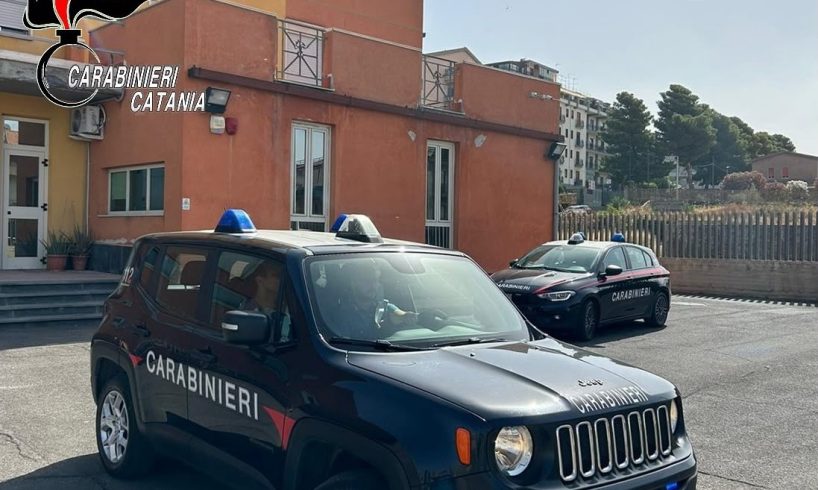 Adrano: si finge amico della vittima per restituire l'auto rubata, poi chiede 7mila euro. Arrestato 22enne