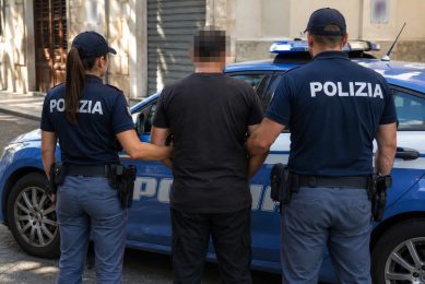 Il finto maresciallo, i gioielli e la telefonata sbagliata: anziani di Acireale smascherano una truffa, 44enne arrestato