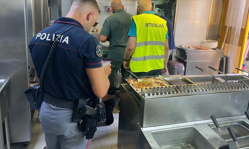 Catania, pesce "fresco" ma congelato, lavoro nero e bagni fantasma: maxi controlli sulla Playa, multe per 40mila euro