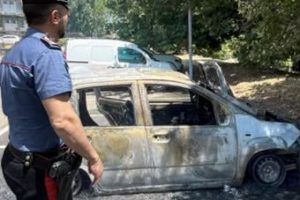 Giarre: due incendi in un'ora, l'ospedale nel mirino. Arrestato piromane 48enne